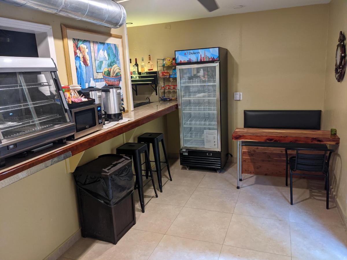 Midtown Guest House Charlotte Amalie Luaran gambar