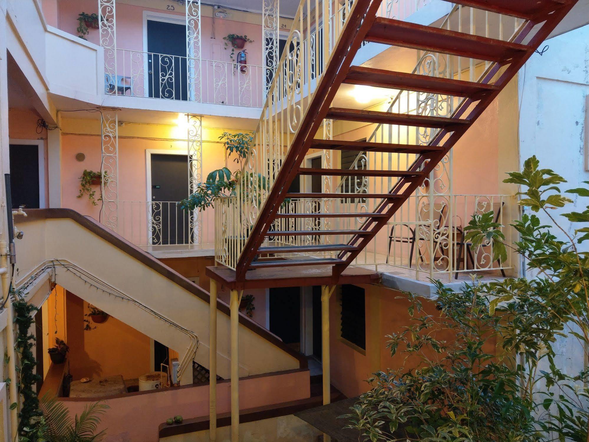 Midtown Guest House Charlotte Amalie Luaran gambar