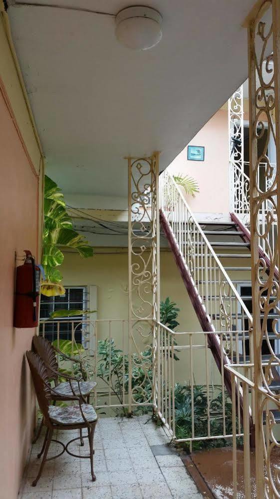 Midtown Guest House Charlotte Amalie Luaran gambar