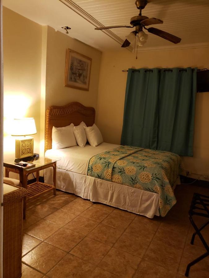 Midtown Guest House Charlotte Amalie Luaran gambar